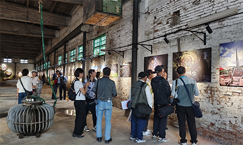 “铜映绿汁江”易门铜矿国家工业遗产专题摄影展在绿汁镇展出
